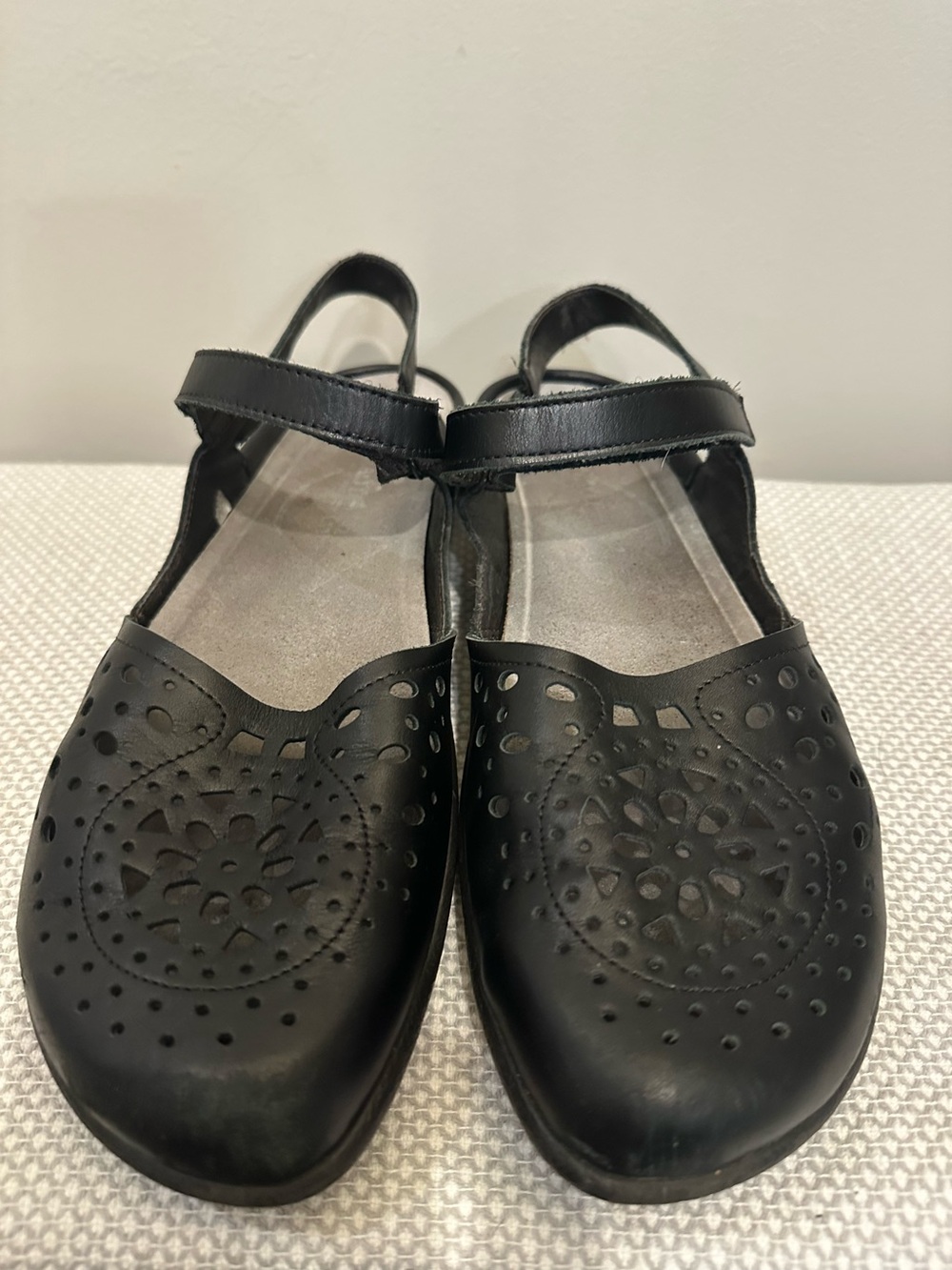 NAOT Arataki Womens US 42 / 11 Black Leather Cutout Mary Jane Comfort Shoes EUC